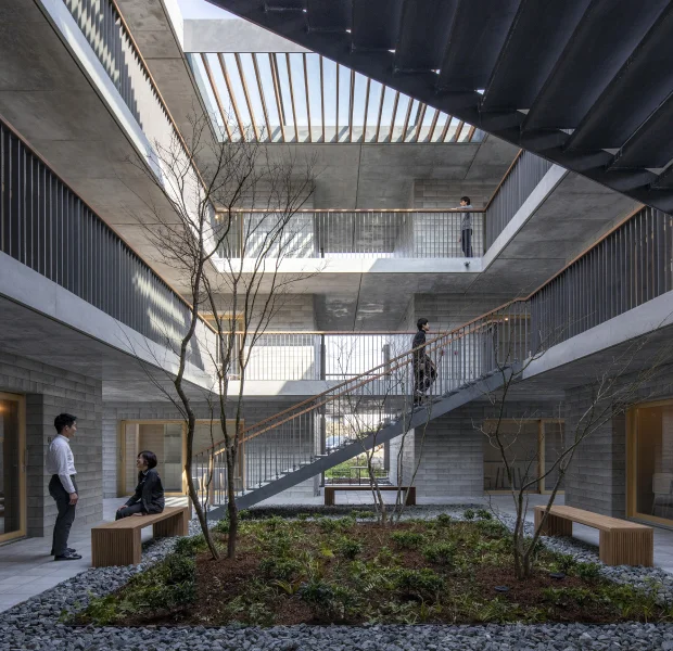 大阪本店 楓（かえで）